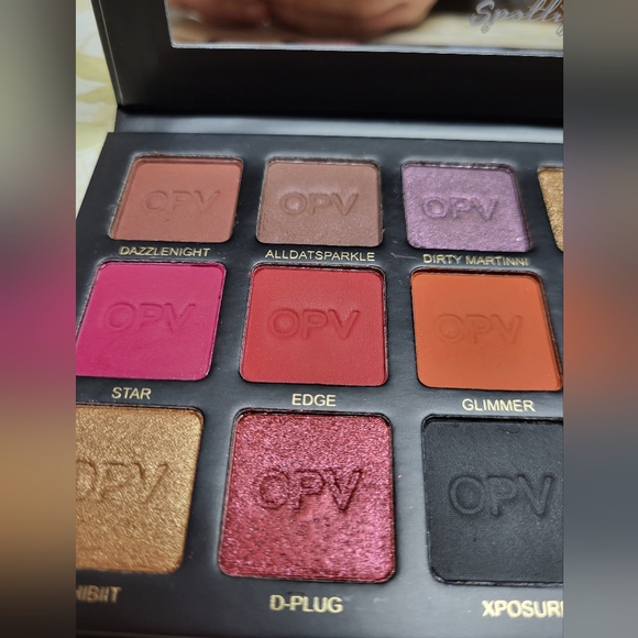 Illuminati X Isa & OPV Beauty Spotlight Palettes - Picture 15 of 16